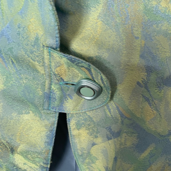 Gorgeous skirt suit. Jacket M skirt L - Picture 10 of 12